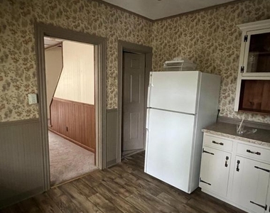 303 S Baltimore Street - Photo Thumbnail 14