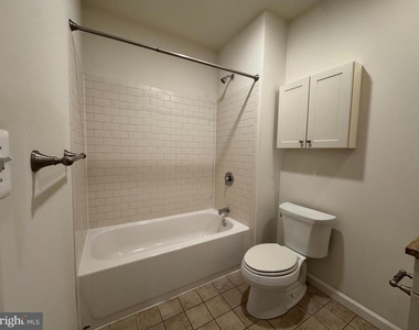 2040 Market Street - Photo Thumbnail 8