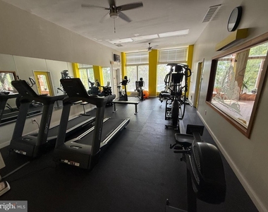 329 Shawmont Avenue - Photo Thumbnail 6