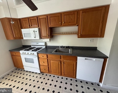 329 Shawmont Avenue - Photo Thumbnail 7