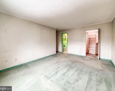 44303 Delaire Landing Road - Photo Thumbnail 11