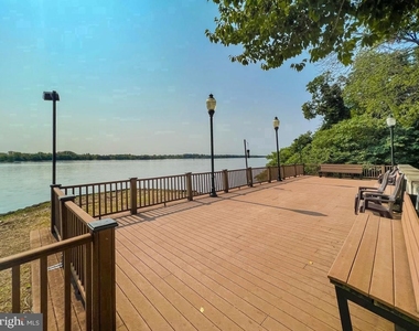 44303 Delaire Landing Road - Photo Thumbnail 29
