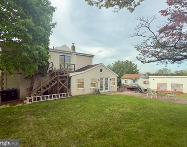 422 W 6th Avenue - Photo Thumbnail 7