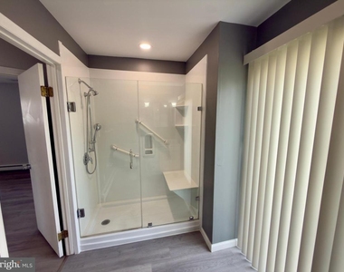 422 W 6th Avenue - Photo Thumbnail 15