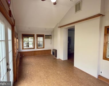 422 W 6th Avenue - Photo Thumbnail 34