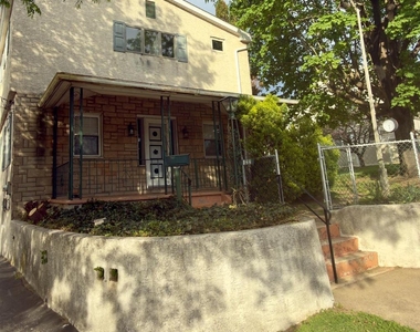 422 W 6th Avenue - Photo Thumbnail 1