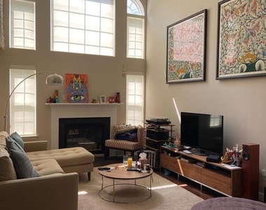 805 Rosehill Drive - Photo Thumbnail 10