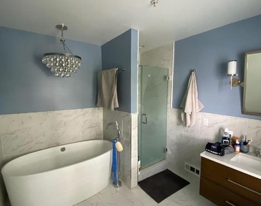 805 Rosehill Drive - Photo Thumbnail 18