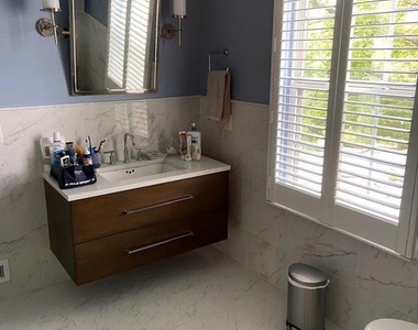 805 Rosehill Drive - Photo Thumbnail 20