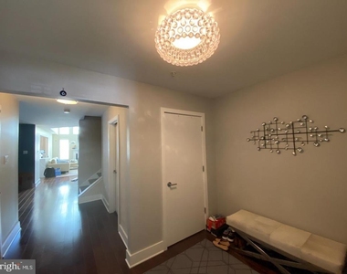 805 Rosehill Drive - Photo Thumbnail 1