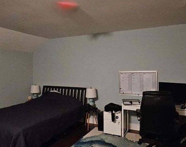 805 Rosehill Drive - Photo Thumbnail 27