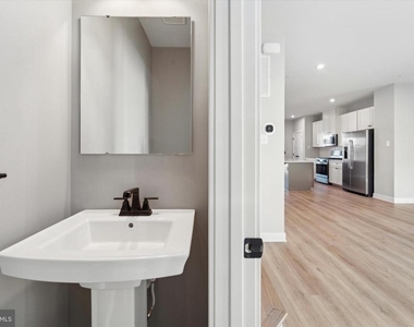 122 Arcadia Way - Photo Thumbnail 5
