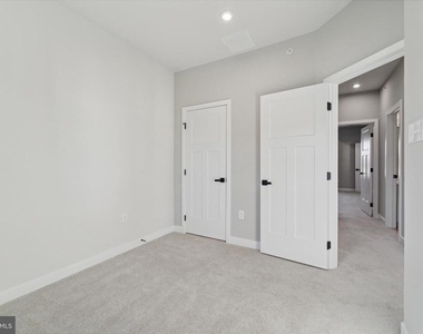 122 Arcadia Way - Photo Thumbnail 20