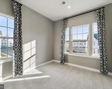 122 Arcadia Way - Photo Thumbnail 17
