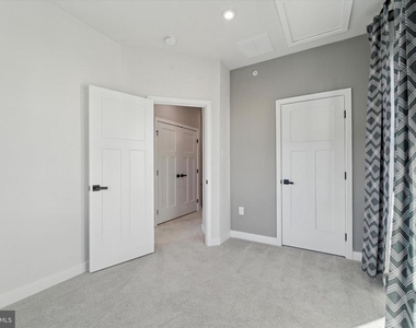 122 Arcadia Way - Photo Thumbnail 18