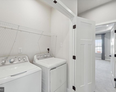 122 Arcadia Way - Photo Thumbnail 21