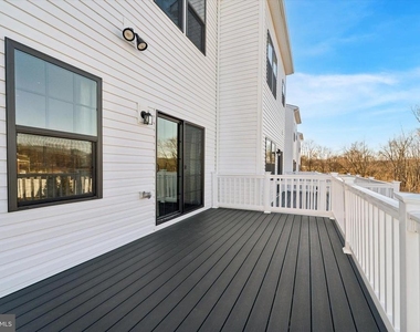 122 Arcadia Way - Photo Thumbnail 23