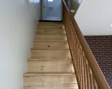 5 Nickelhill Lane - Photo Thumbnail 18