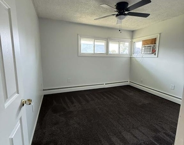5 Nickelhill Lane - Photo Thumbnail 13