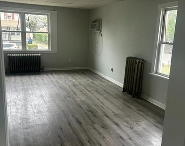 428 Summit Avenue - Photo Thumbnail 5