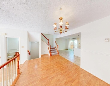 3038 Finsel Court - Photo Thumbnail 7