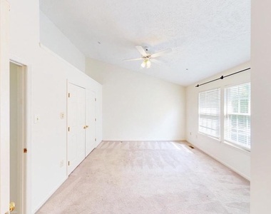 3038 Finsel Court - Photo Thumbnail 14