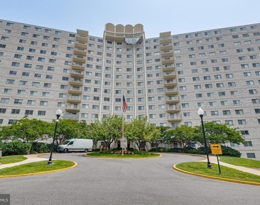 1111 University Boulevard W - Photo Thumbnail 1