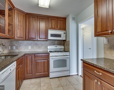 1111 University Boulevard W - Photo Thumbnail 15
