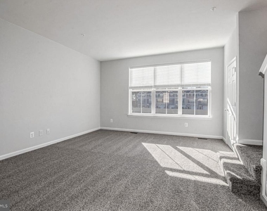 1057 Flint Court - Photo Thumbnail 2