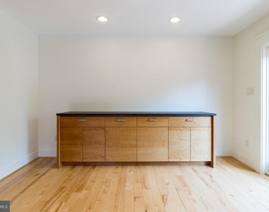 8209 Ruxton Crossing Court - Photo Thumbnail 3