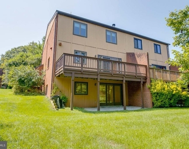 8209 Ruxton Crossing Court - Photo Thumbnail 11