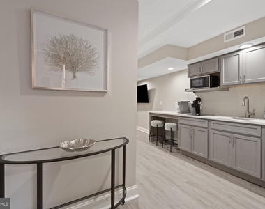 2219 E Chase Street - Photo Thumbnail 72