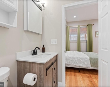 2219 E Chase Street - Photo Thumbnail 19