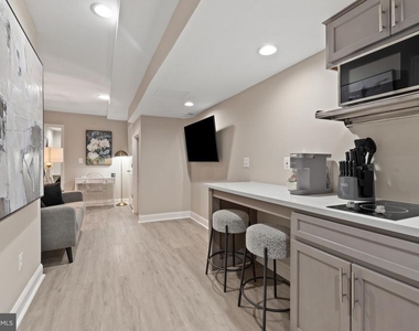 2219 E Chase Street - Photo Thumbnail 41