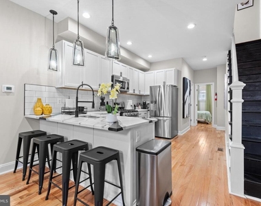 2219 E Chase Street - Photo Thumbnail 4