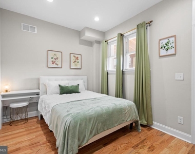 2219 E Chase Street - Photo Thumbnail 15