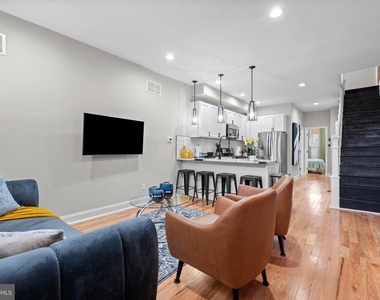 2219 E Chase Street - Photo Thumbnail 13