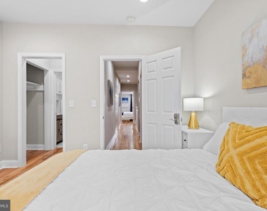 2219 E Chase Street - Photo Thumbnail 24
