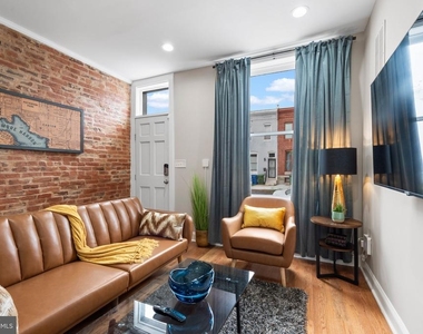 2235 E Chase Street - Photo Thumbnail 8