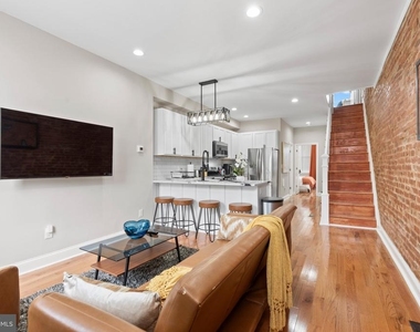 2235 E Chase Street - Photo Thumbnail 2