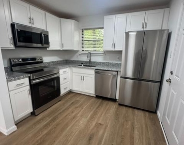 1062 Brightleaf Drive - Photo Thumbnail 13