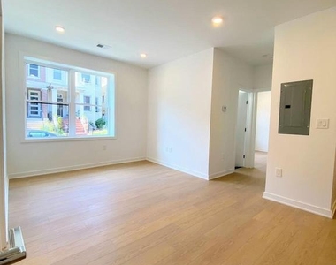 3435 Brown Street Nw - Photo Thumbnail 7