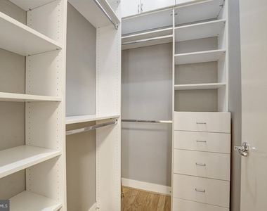 2357 Champlain Street Nw - Photo Thumbnail 5