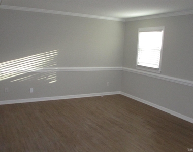 6435 New Market Way - Photo Thumbnail 4