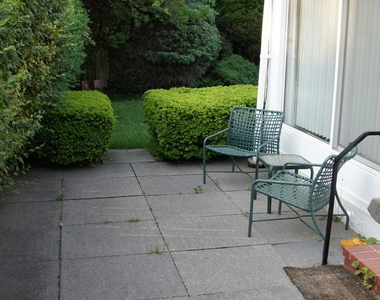460 Highcrest Drive - Photo Thumbnail 39