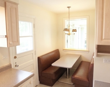460 Highcrest Drive - Photo Thumbnail 11