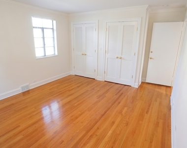 460 Highcrest Drive - Photo Thumbnail 23