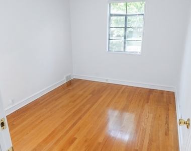 460 Highcrest Drive - Photo Thumbnail 21