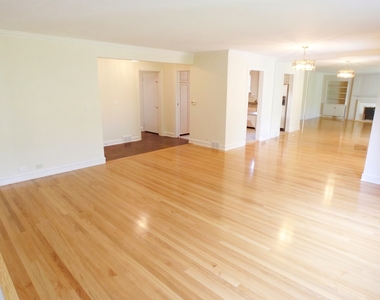 460 Highcrest Drive - Photo Thumbnail 6
