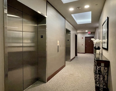 520 S Washington Street - Photo Thumbnail 29